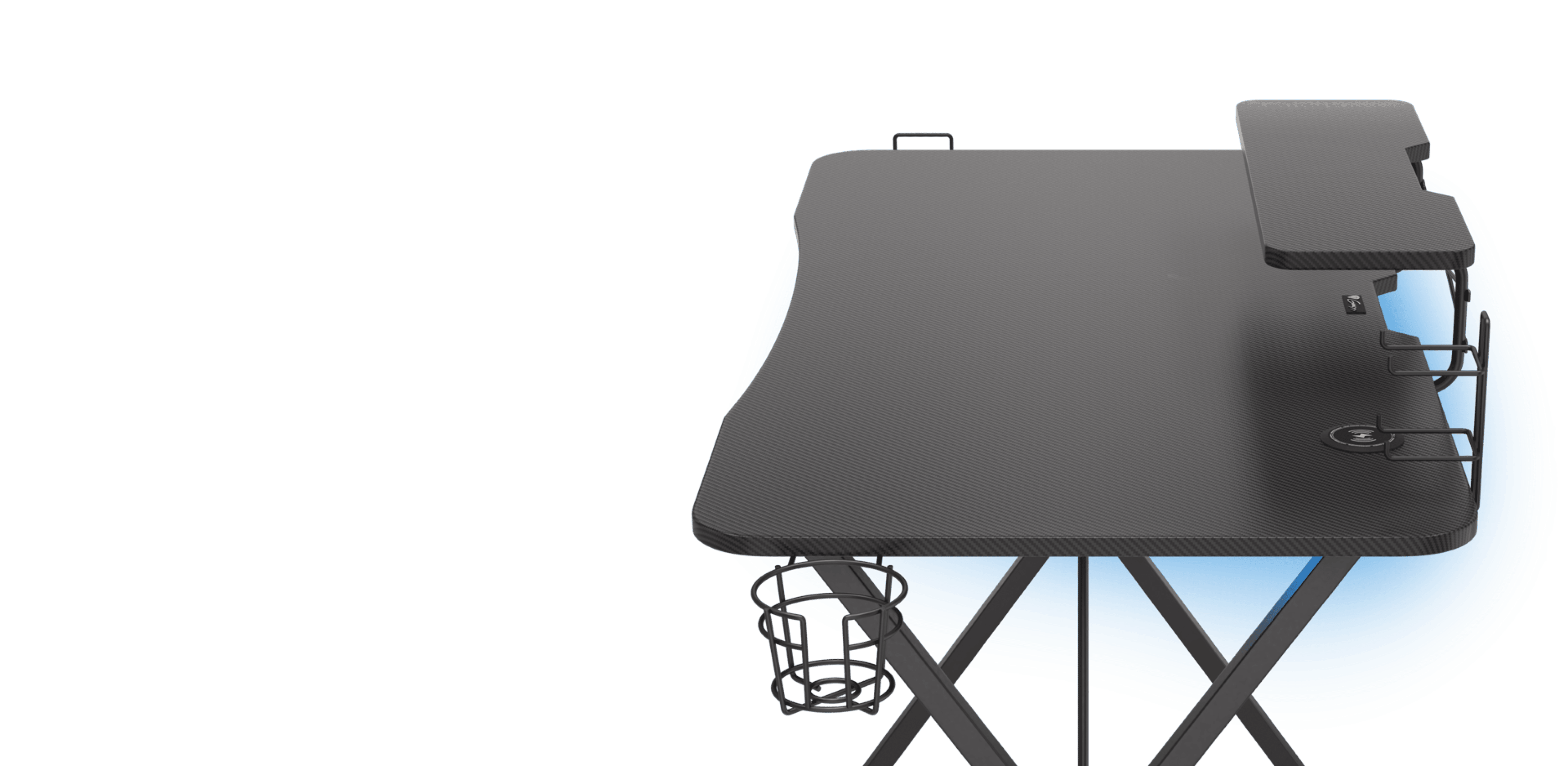 Bureau de jeu noir au design ergonomique, doté d'un éclairage RVB et de rangements pour les accessoires.